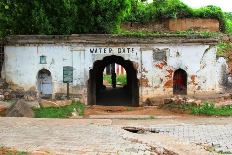 Water Gate